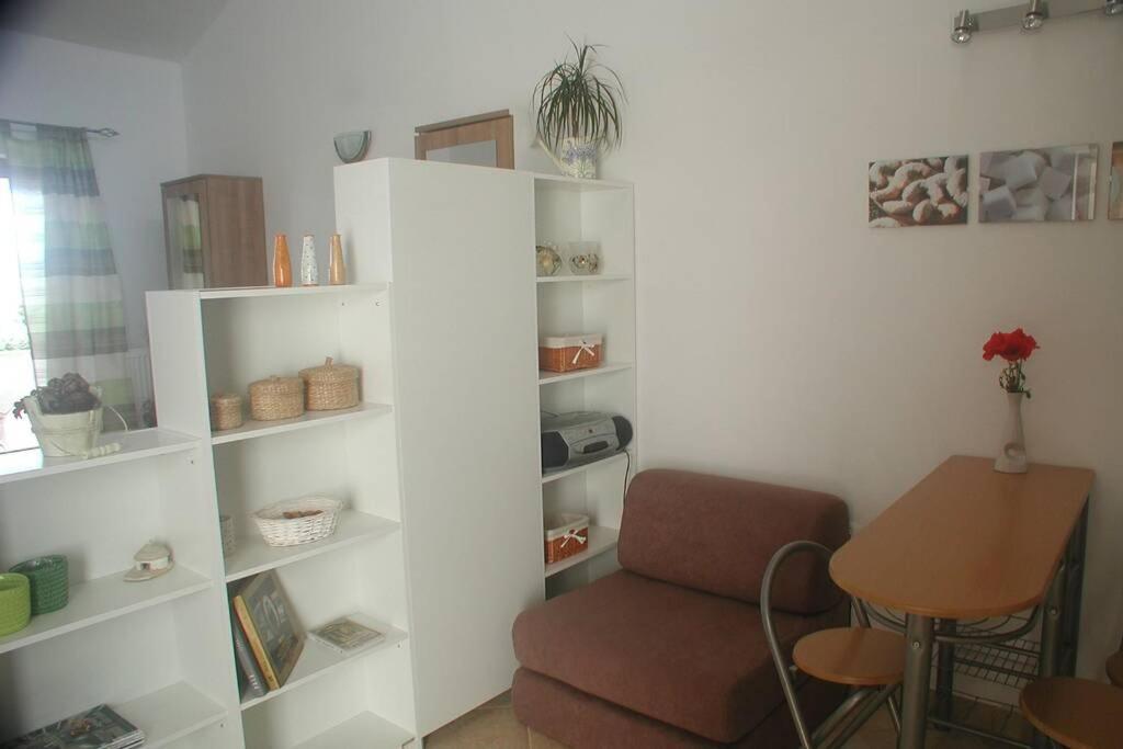 Štinjan-Studio apartment Petrić Pula Bagian luar foto